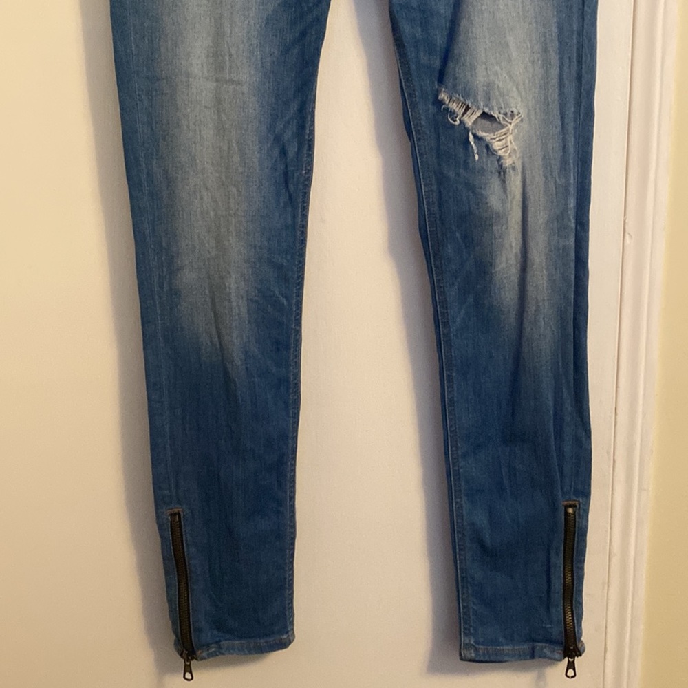 Rag & Bone/JEAN
RBW 23 Kilbowie Distressed Zip Skinny Jeans - Picture 3 of 9